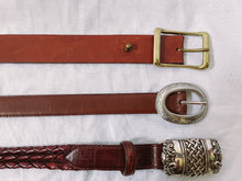 Load image into Gallery viewer, Vintage Leather Belt M
